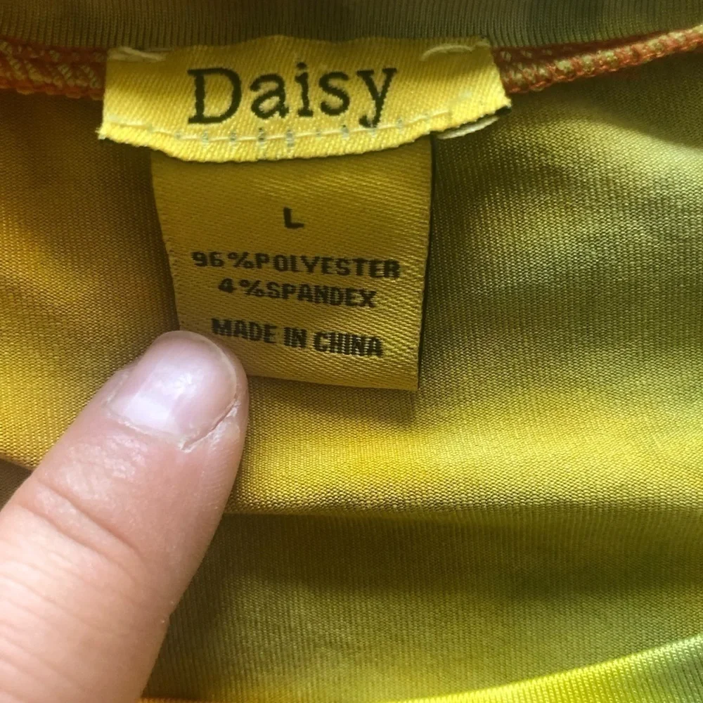 Daisy Womens 90s Y2K Yellow Tie Dye Short Sleeve Tee and Bike Short Set Sz L